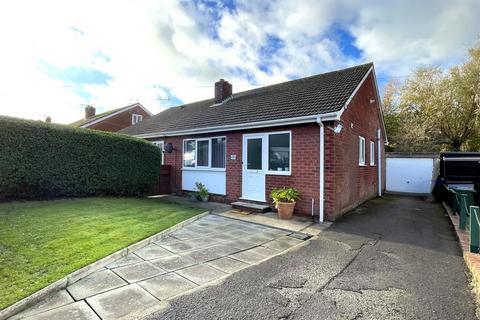 2 bedroom semi-detached bungalow for sale, Weaponness Valley Road, Scarborough
