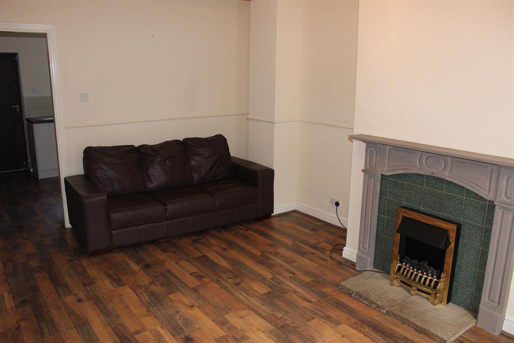 Bentley Street Darwen BB3 2EX 2 bed terraced house £625 pcm (£144 pw)