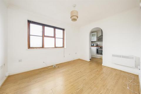 1 bedroom flat for sale, Beaumont Place, Isleworth/Twickenham Borders