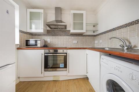1 bedroom flat for sale, Beaumont Place, Isleworth/Twickenham Borders