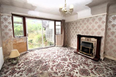 16 Brackendale, Potters Bar, EN6 2LU
