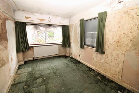 16 Brackendale, Potters Bar, EN6 2LU