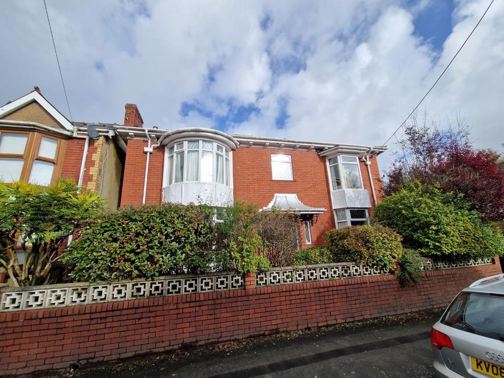 Heol Persondy, Aberkenfig, Bridgend 4 bed detached house for sale £