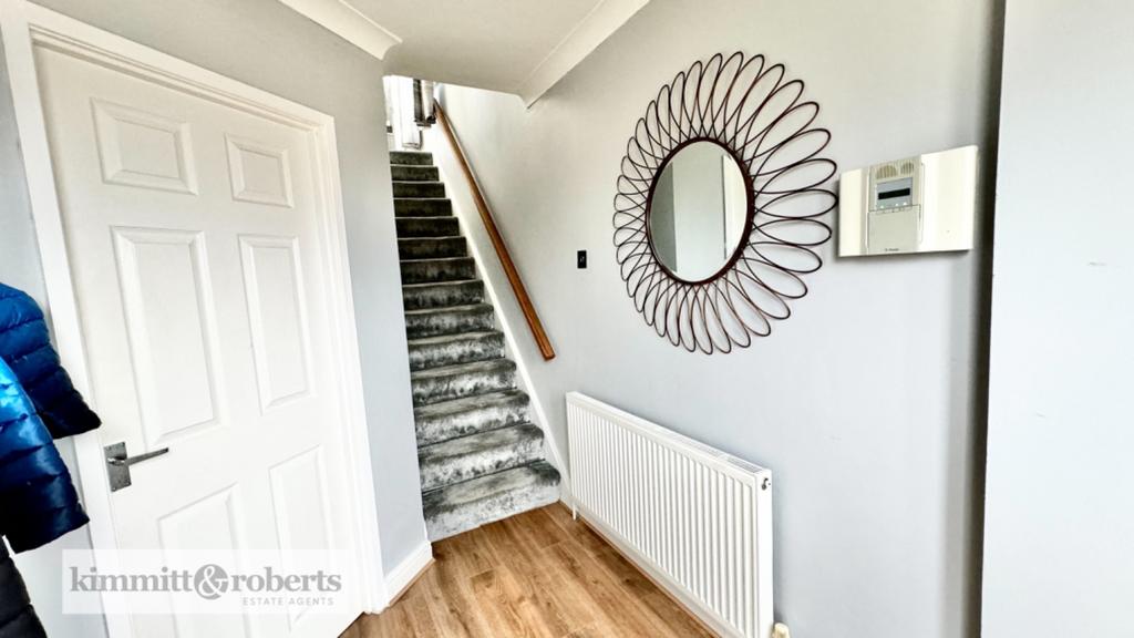 Mill Hill, Houghton le Spring, Tyne and Wear, DH5 3 bed detached house