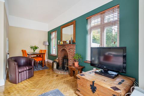 1 Wendela Close, Woking, GU22 7JU