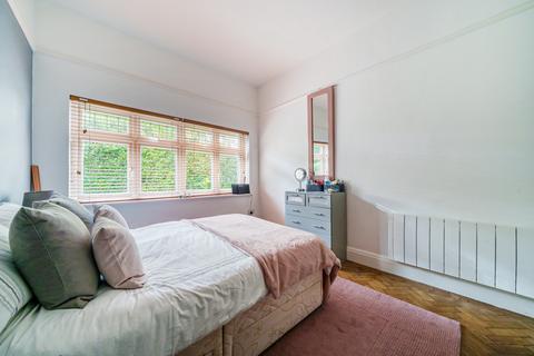 1 Wendela Close, Woking, GU22 7JU