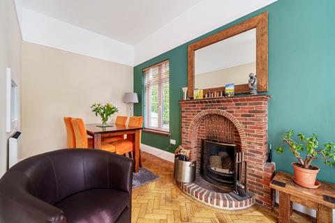 1 Wendela Close, Woking, GU22 7JU
