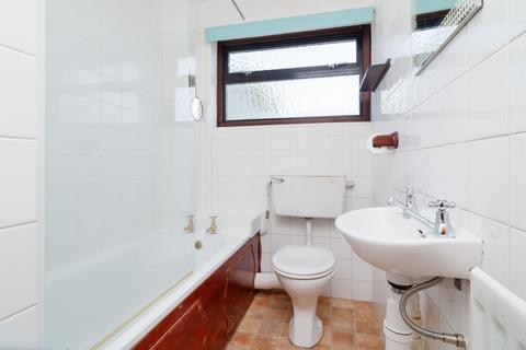 14 Ancress Close, Canterbury, CT2 7DH