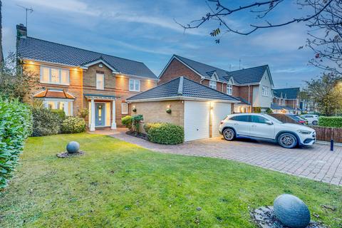 4 bedroom detached house for sale, Hackamore, Benfleet, SS7