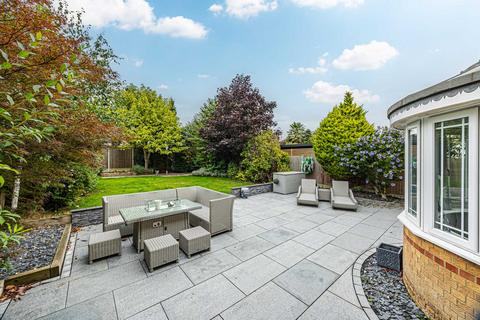 4 bedroom detached house for sale, Hackamore, Benfleet, SS7