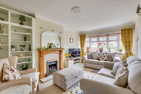 46 Broomfield, Benfleet, SS7 2SW
