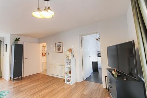 1 bedroom flat for sale, La Route Du Port Elizabeth, St. Helier, Jersey. JE2 4EA