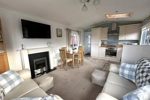 2 bedroom park home for sale, Curlew, Hazelwood Holiday Park, EX7