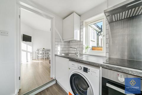 3 Collier Row Lane, Romford, RM5 3BL