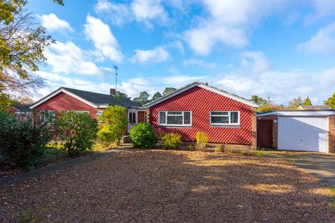 11 Edgemoor Road, Frimley, Camberley, GU16 9QG