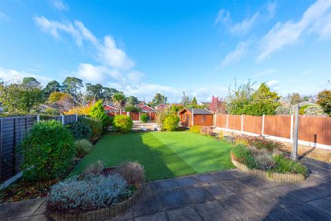 11 Edgemoor Road, Frimley, Camberley, GU16 9QG