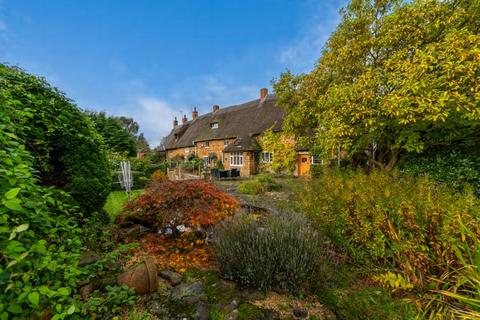 4 bedroom cottage for sale, The Jetty Mollington, Oxfordshire, OX17 1BD