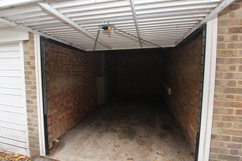 Garage to rent, London Road, Brighton BN1