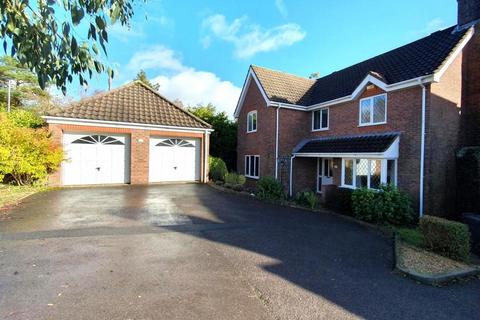 9 Cowslip Road, Broadstone, BH18 9QZ