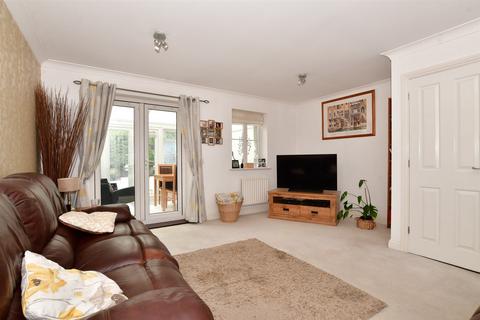 3 bedroom terraced house for sale, Finch Close, Faversham, Kent