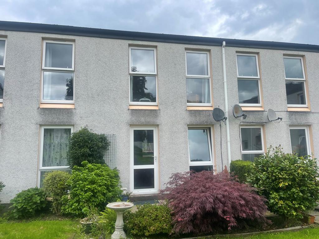 Castlehead Close, Cumbria CA12 2 bed flat for sale £175,000