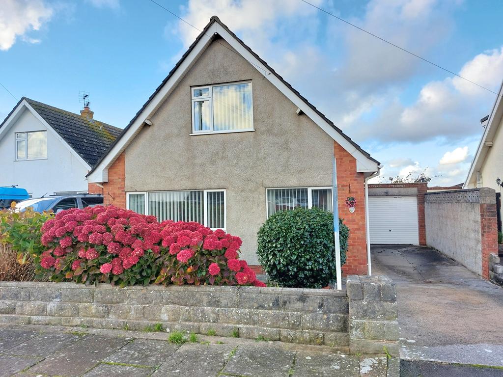 LONG ACRE DRIVE, NOTTAGE, PORTHCAWL, CF36 3SB 3 bed bungalow for sale