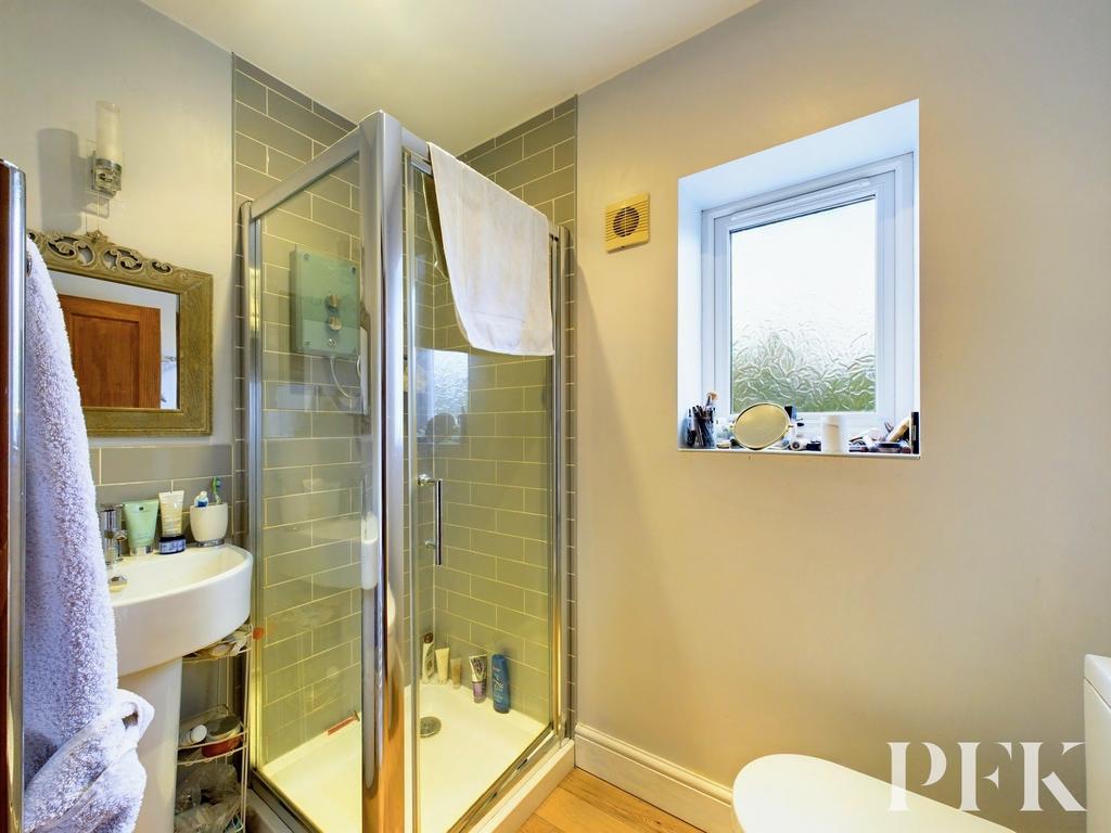 En Suite Shower Room