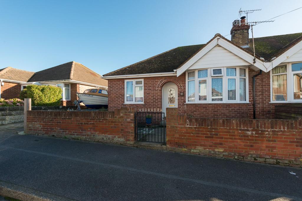 Roman Road, Ramsgate, CT12 3 bed semidetached bungalow for sale £350,000