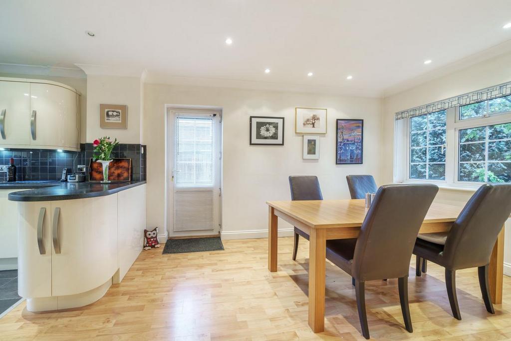 Highfield Road, Chislehurst 4 bed detached house for sale £900,000