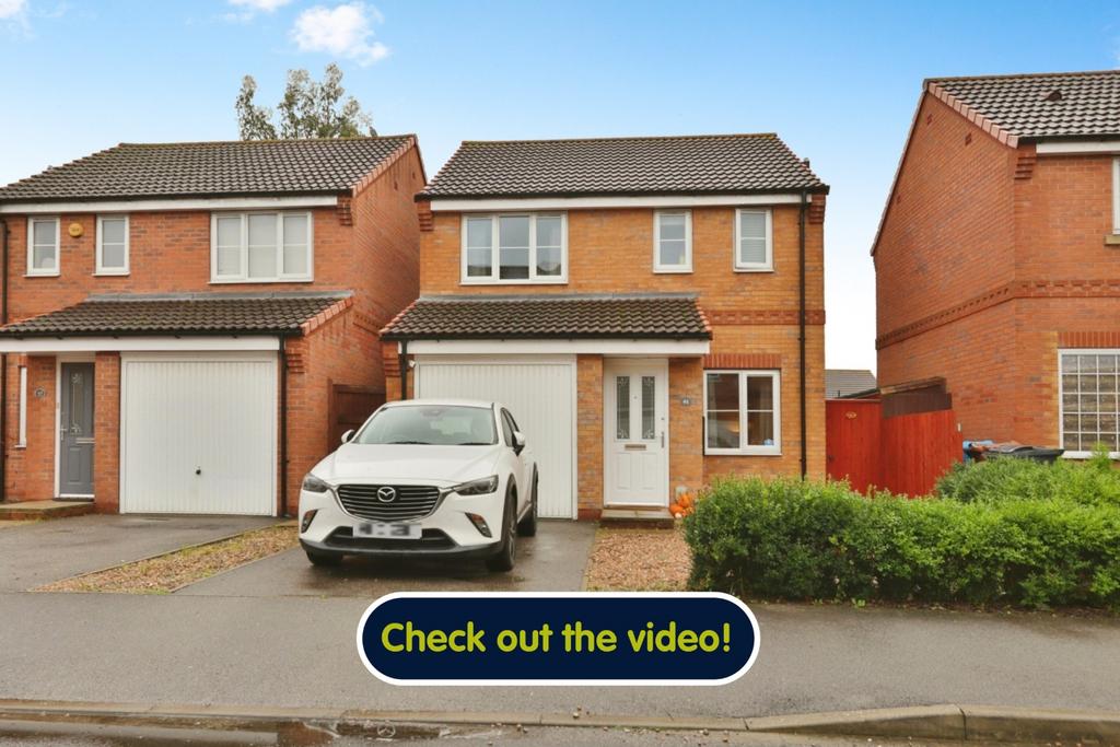 Hyde Park Road, Kingswood, Hull, HU7 3AS 3 bed detached house for sale