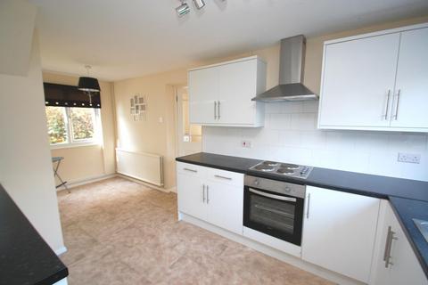 3 bedroom detached house to rent, Crow Green Lane, Pilgrims Hatch, CM15