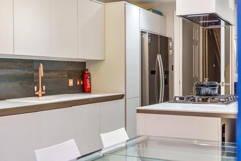 121 Malpas Road, London, SE4 1BJ