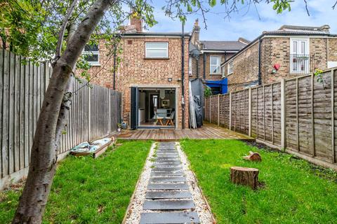 121 Malpas Road, London, SE4 1BJ