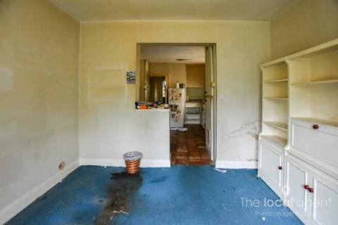 31 Sunnybank, Epsom, KT18 7DY