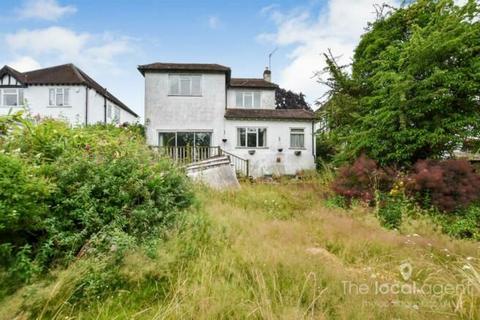 4 bedroom detached house for sale - Sunnybank, Epsom, Surrey, KT18 7DY
