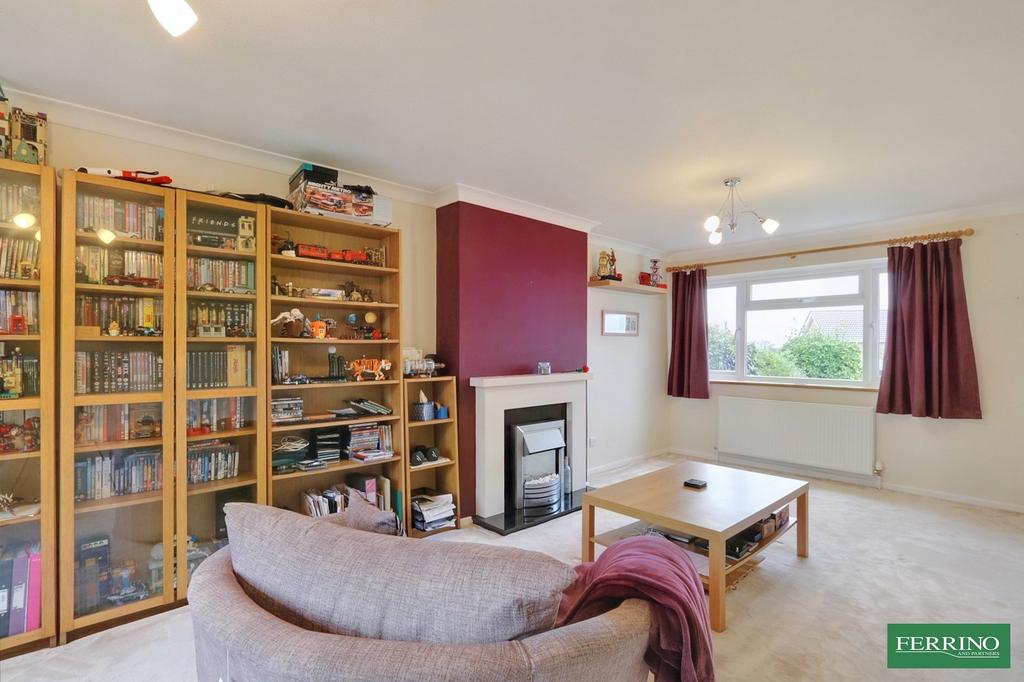 Templeway West, Lydney, Gloucestershire. GL15 5JD 3 bed detached house