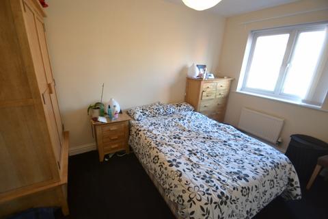3 bedroom terraced house to rent - Newcastle Street, Hulme, Manchester. M15 6HF