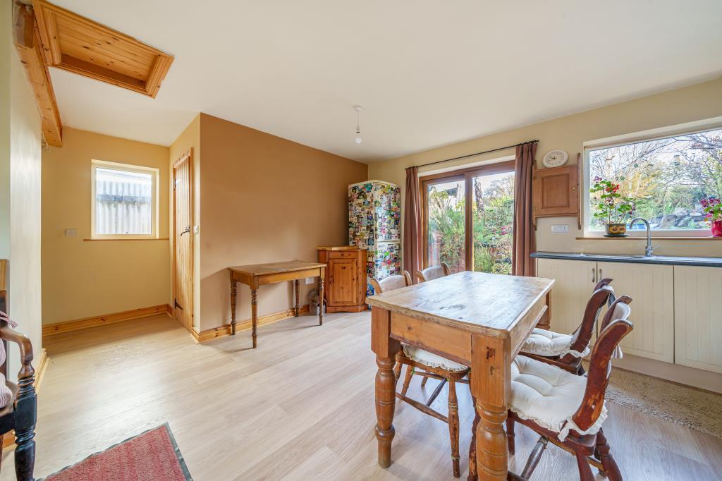 Tremont Road, Llandrindod Wells, LD1 2 bed terraced house for sale £