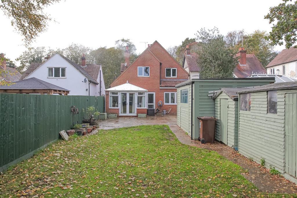 Twyford Gardens, Twyford 4 bed detached house for sale £625,000