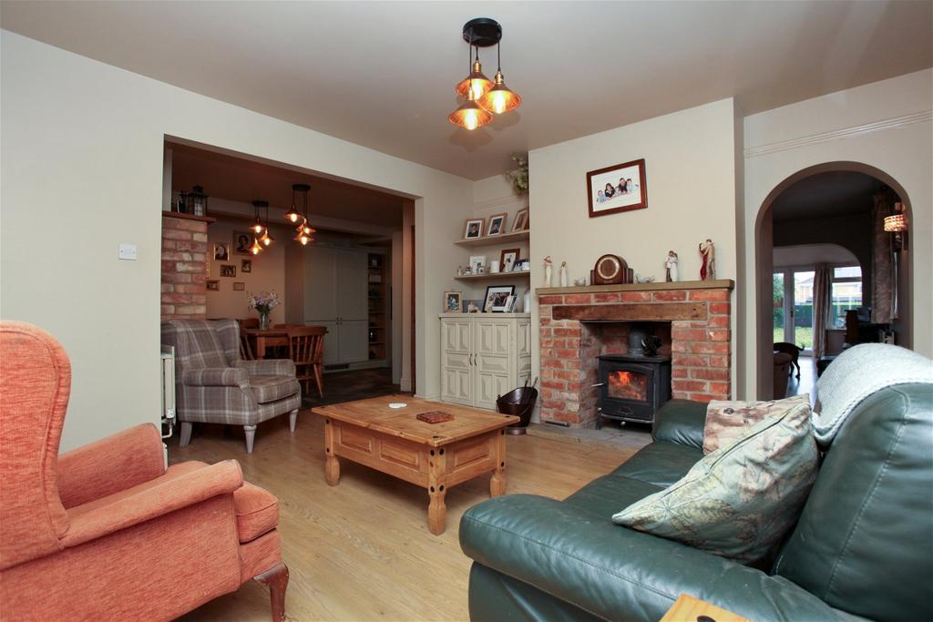 Twyford Gardens, Twyford 4 bed detached house for sale £625,000