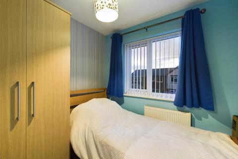 24 Azalea Gardens, Quedgeley, Gloucester, GL2 4GA
