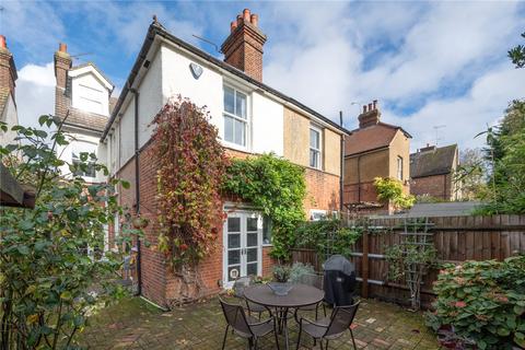 13 Britton Avenue, St Albans, AL3 5EJ