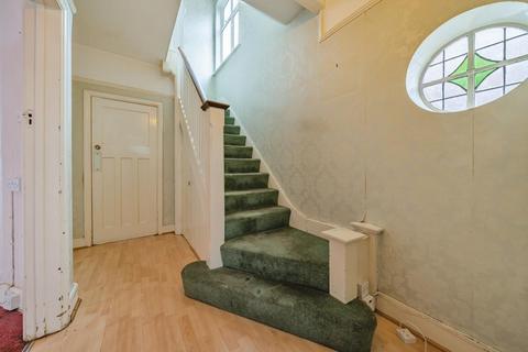 14 Cannon Close, London, SW20 9HA