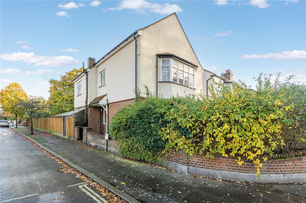 Lowther Road, Barnes, London 3 bed detached house £1,800,000