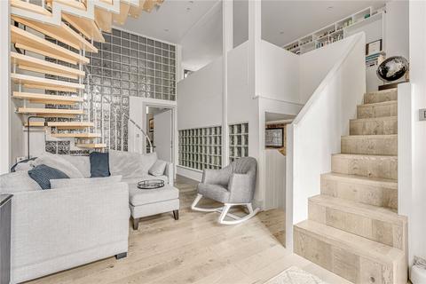 4 bedroom end of terrace house to rent, Plough Terrace, London