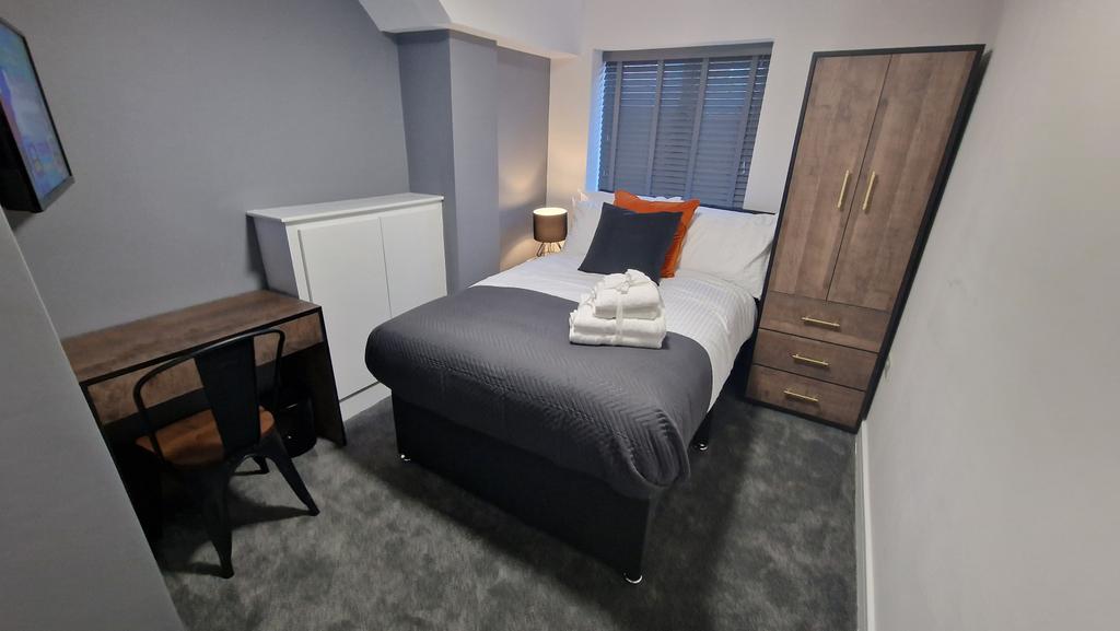 Six Bed Mid-Terraced HMO