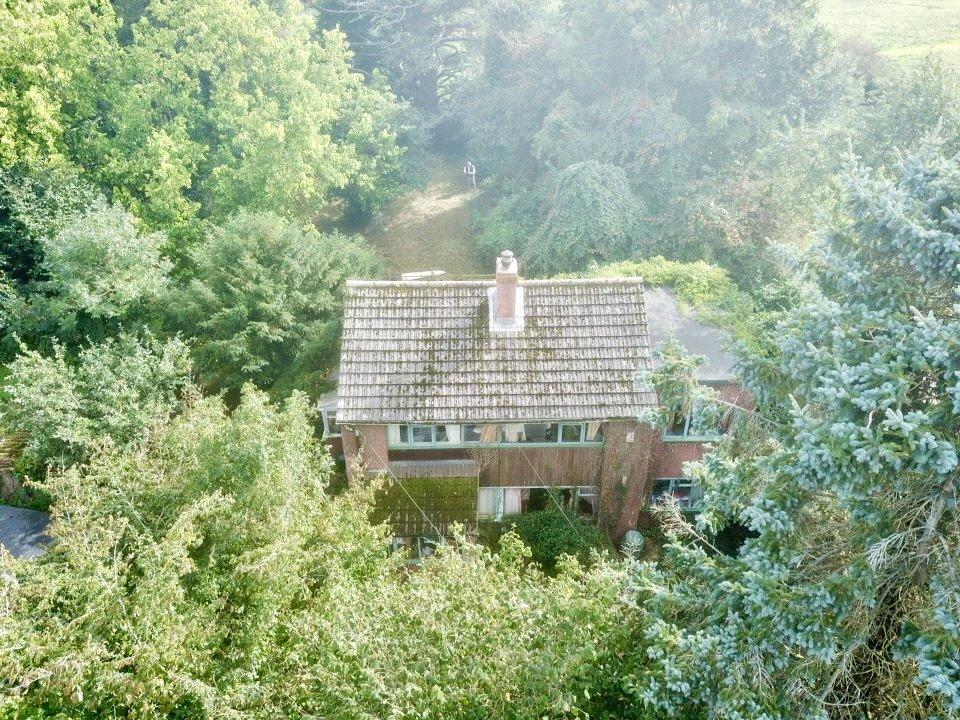 Pilley Street, Pilley, Lymington, Hampshire, SO41 Equestrian property