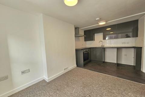 2 bedroom apartment to rent, Meeching Road, Newhaven