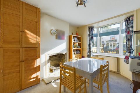 101 Crawley Road, Horsham, RH12 4DS