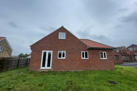 5 bedroom detached bungalow for sale - Mount Farm Close, Whitby YO22